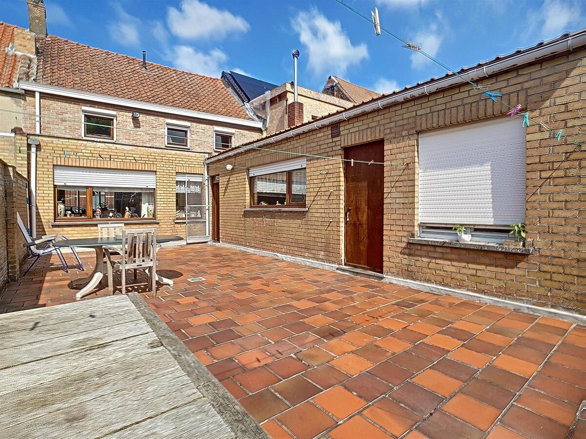 Centraal gelegen gezinswoning op mooi perceel (400 m²) - Lissewege 