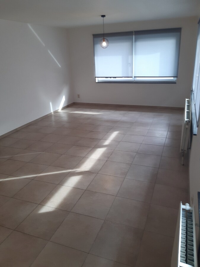 Lichtrijk 2 slpk-appartement te Oudenaarde. 