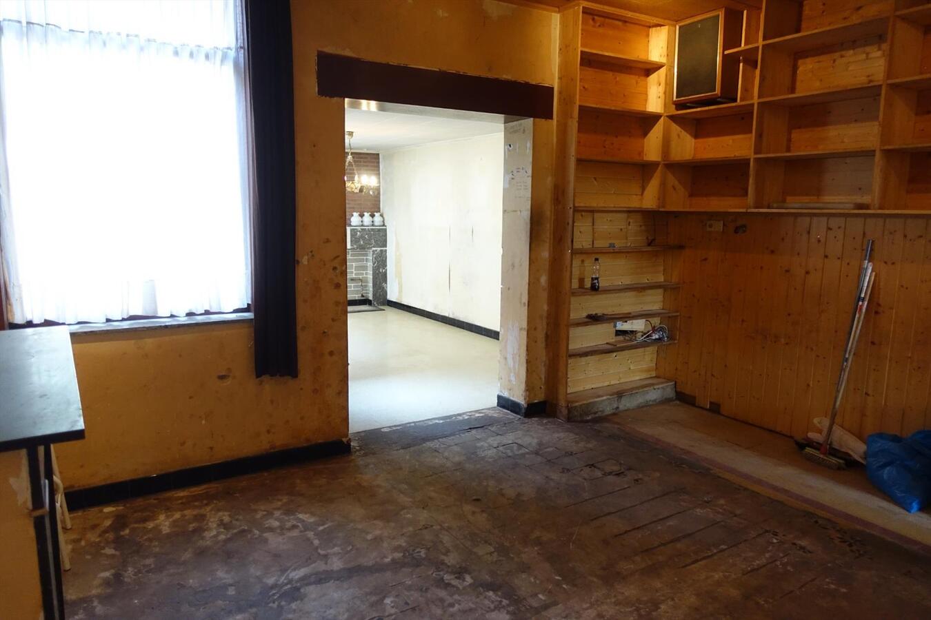 Te renoveren rijwoning op perceel van 210 m² 