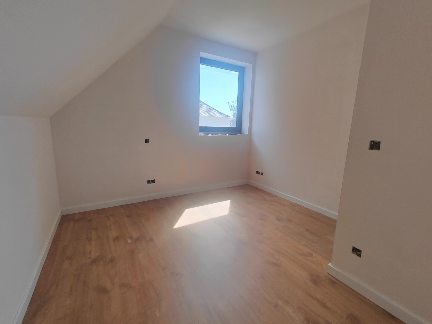 Afgewerkte stapelwoningen met 2/3 slaapkamers + autostaanplaats en berging 