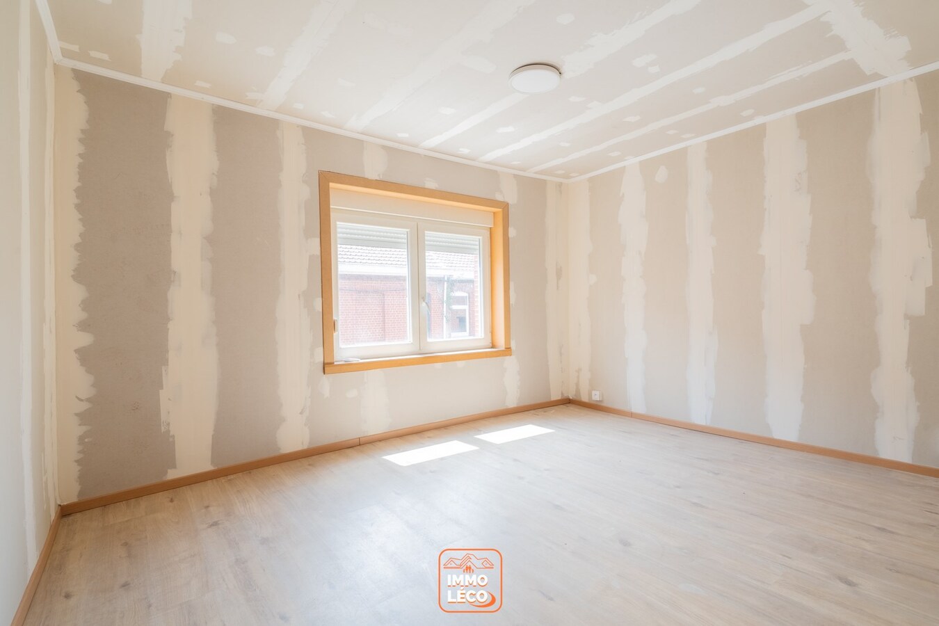 Maison avec garage, idéale 1er achat ou investissement ! 