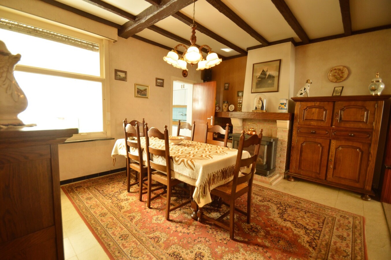 Te renoveren gezinswoning in het centrum - Heist 