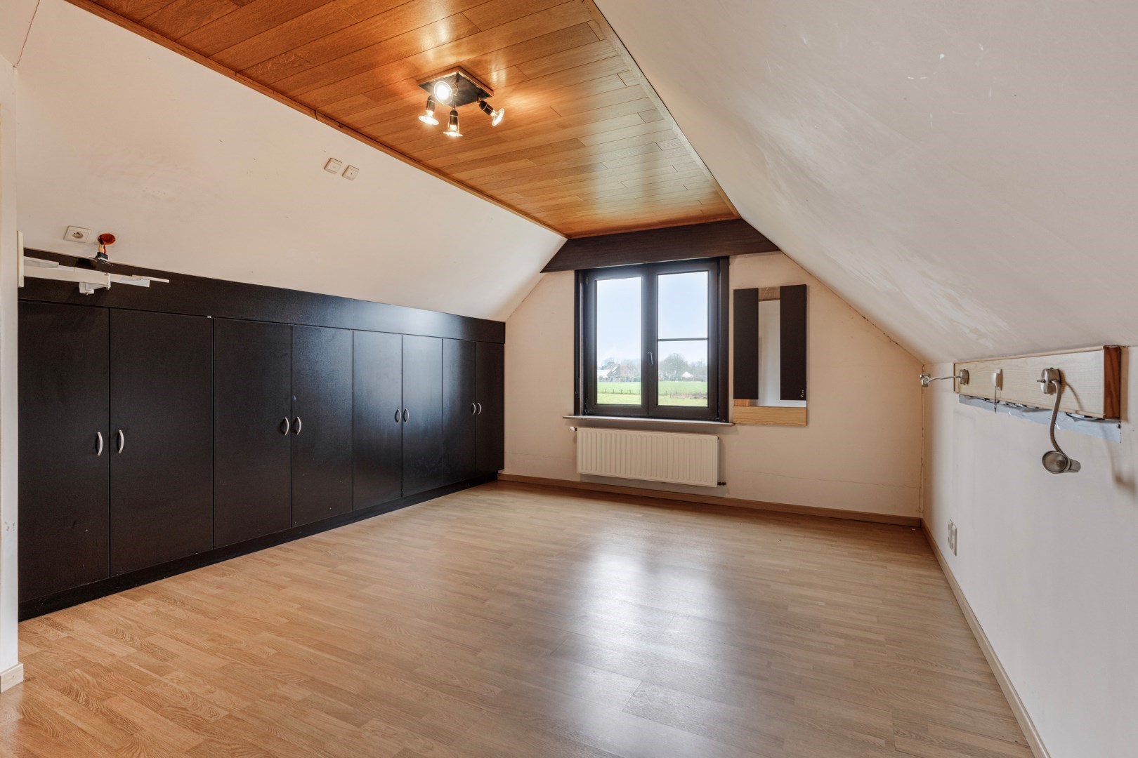 Ruime woning te koop in Afsnee 