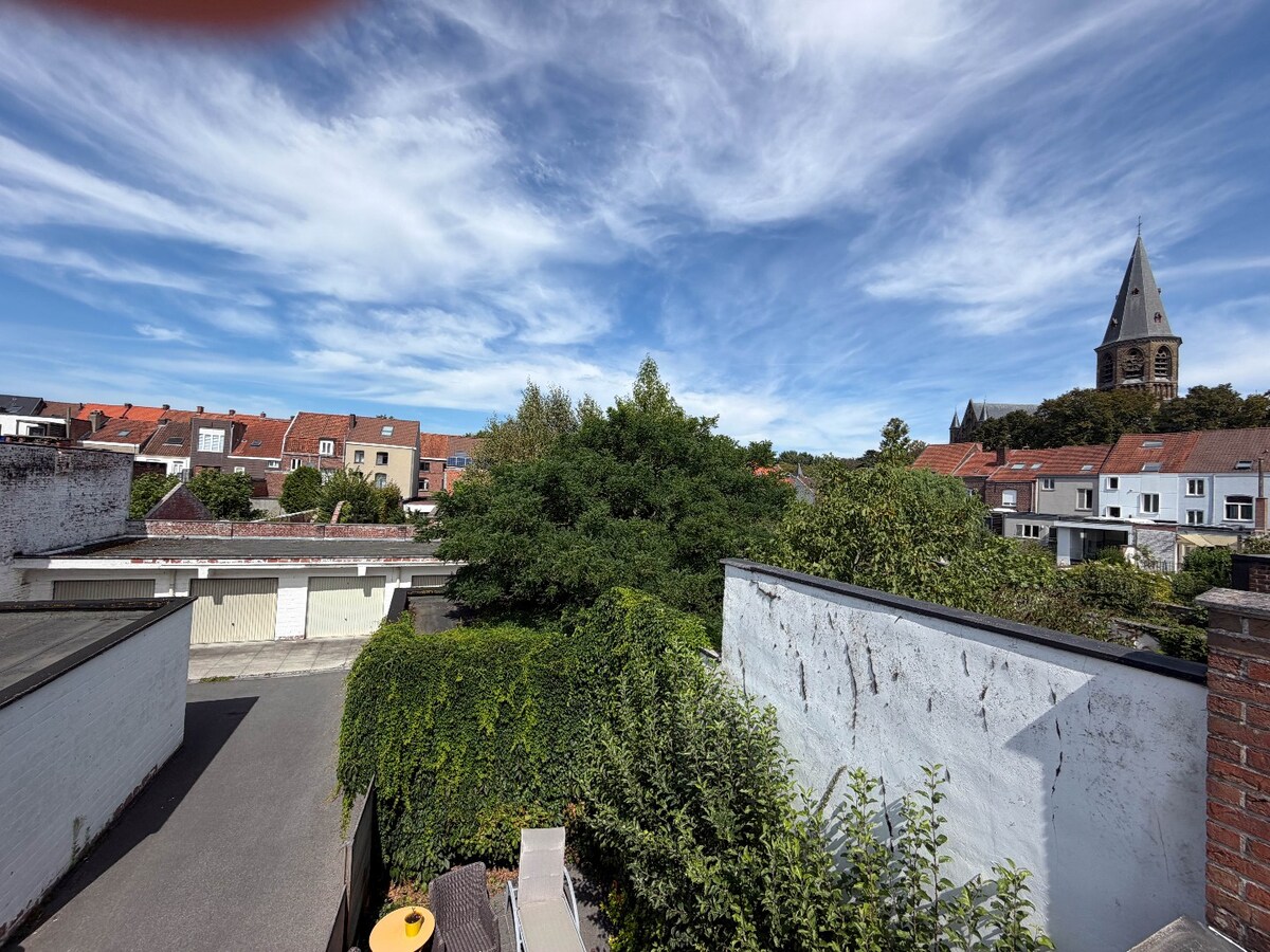 TOPPER ! Appartement op topligging met groot terras van maar liefst 30 m2 ! *** NONO INSPIRED *** 