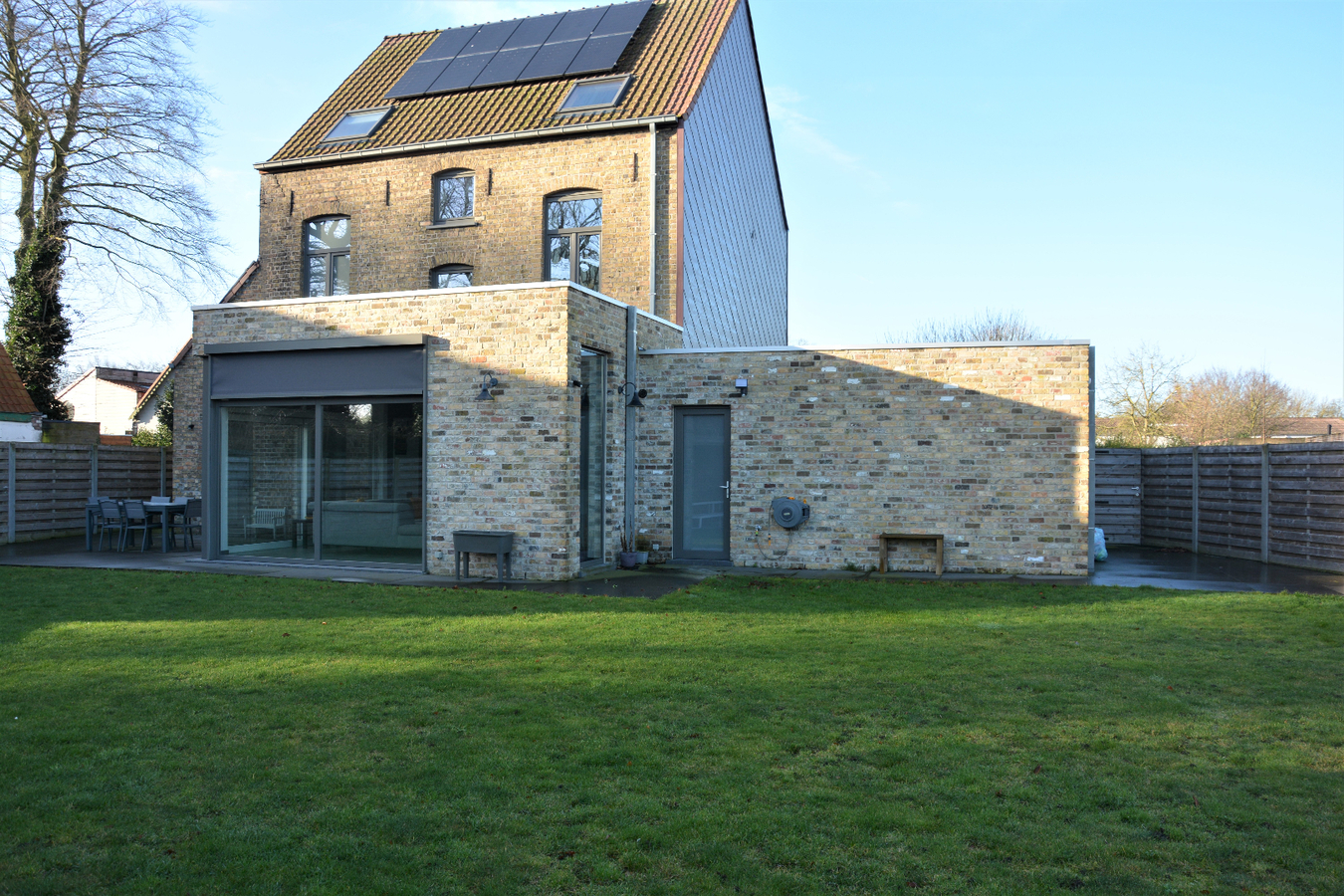 Klassevolle woning met grote tuin 