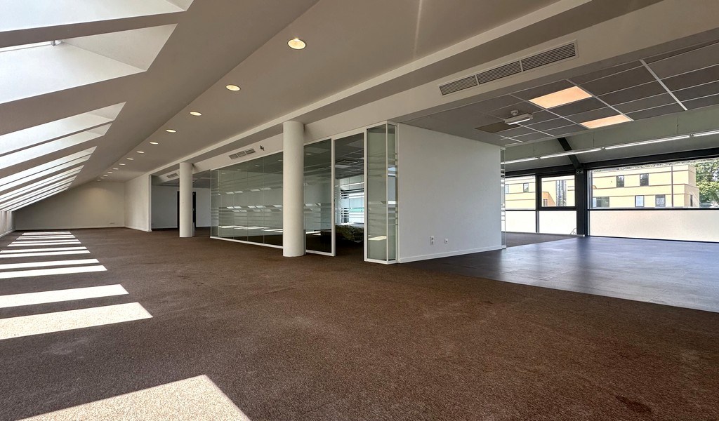 Kantoor of showroom te huur op zichtlocatie in Sint-Martens-Latem