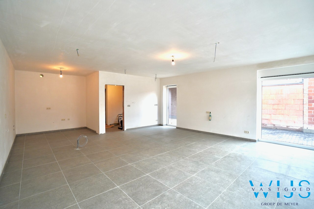 Nieuwbouw gelijkvloers appartement in hartje Ertvelde ! 