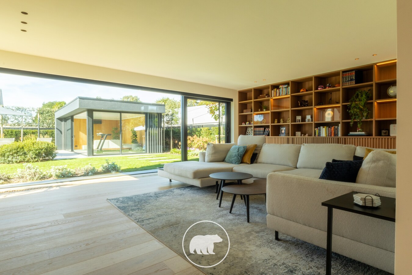 Buitengewone design villa op unieke ligging te Lochristi 
