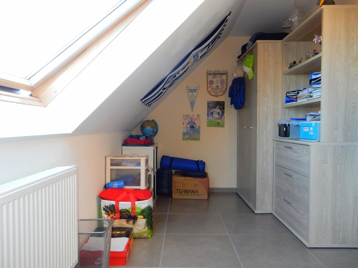 Recente woning met 4 slaapkamers te Snaaskerke 