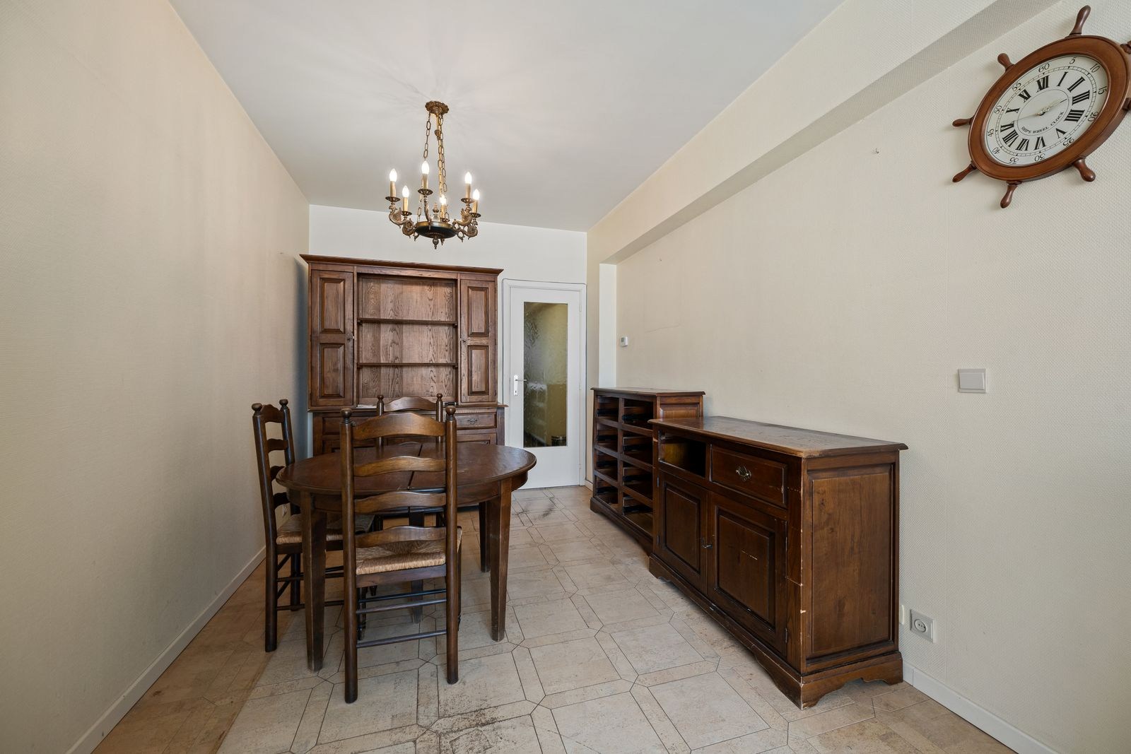 Appartement d'une chambre à rénover sur la digue de Zeebrugge 