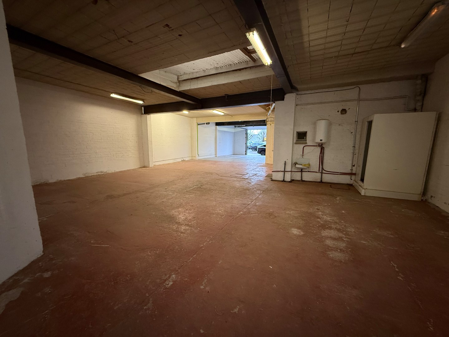 Centraal gelegen polyvalente opslagruimte  te Lier. 