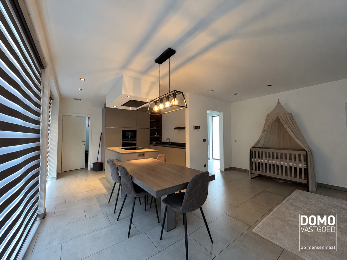 MODERNE WONING MET 3 SLAAPKAMERS, PRAKTIJKRUIMTE EN TUIN TE HUUR IN KERMT! 
