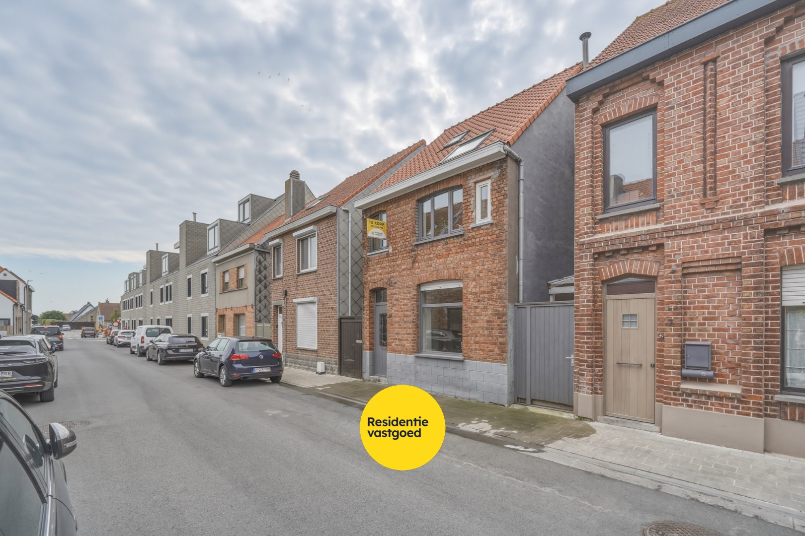 Verder af te werken woning in centrum Oudenburg 