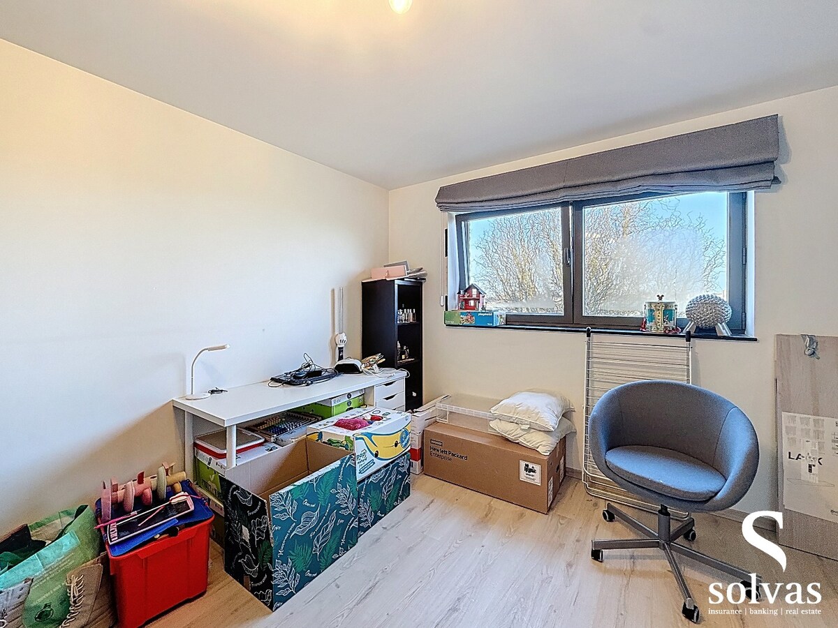 Moderne woning (2017) met ruime tuin en open verzichten 