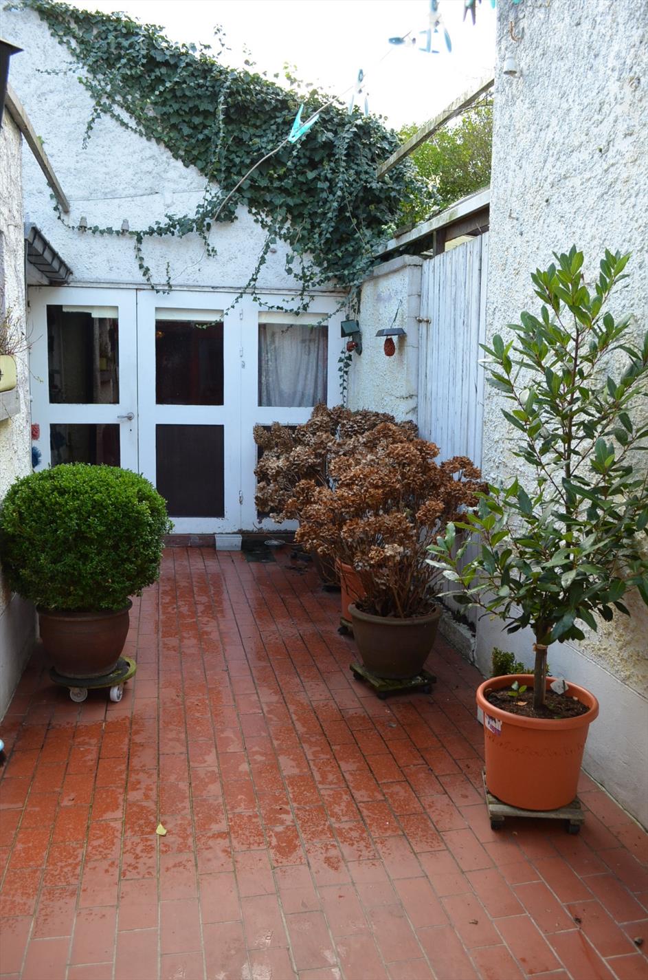 Te renoveren woning op 110m² met 3 slpks te Maldegem centrum 