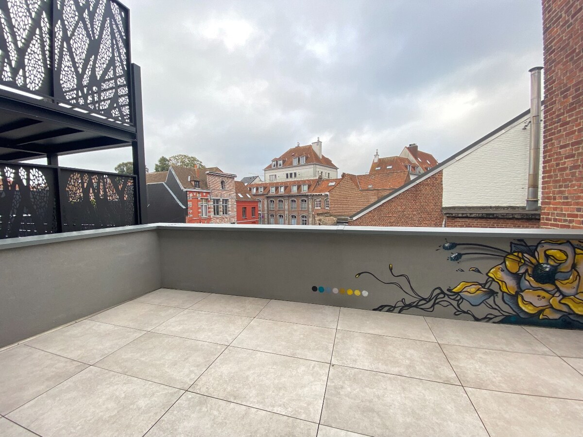 Appartement 1 chambre et terrasse.en plein coeur de Tournai ! 