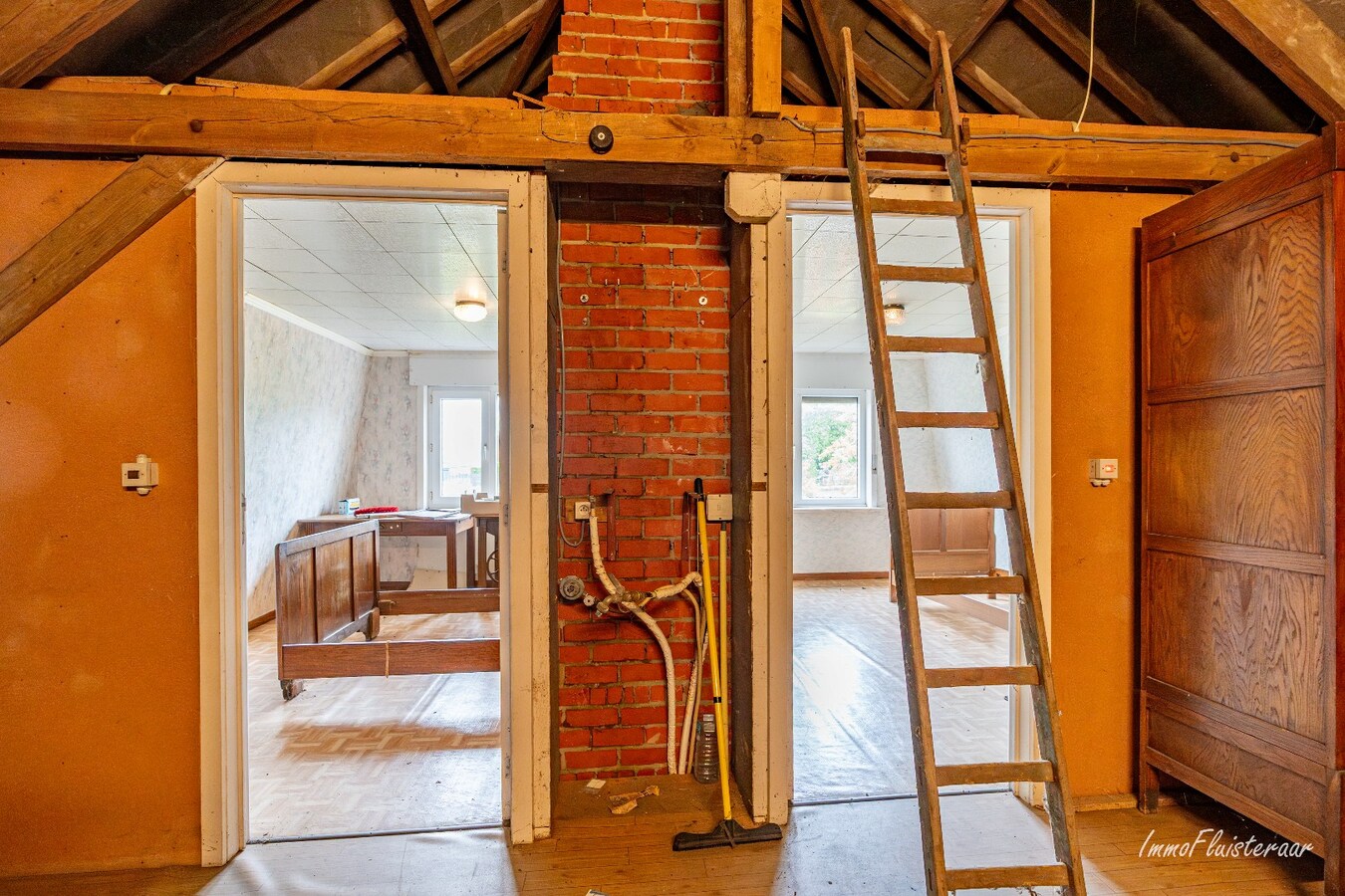 Te renoveren woning met bijgebouw en weiland op ca. 4813 m² 