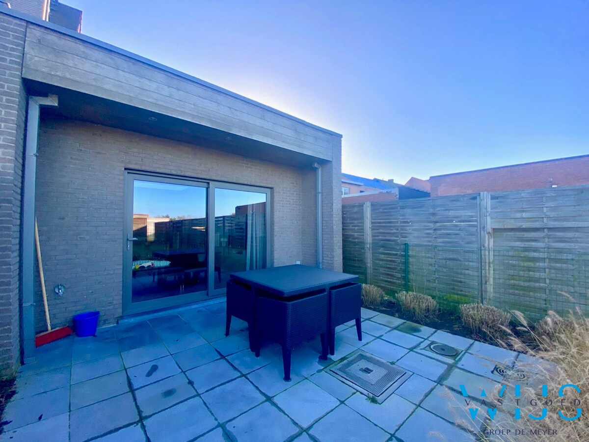 Instapklaar woonhuis met tuin te centrum WAARSCHOOT ! 