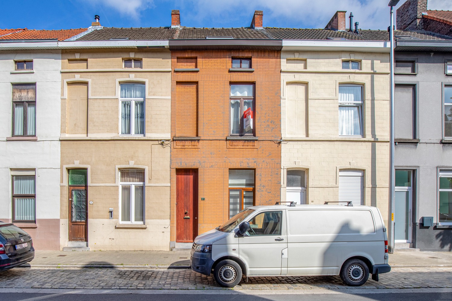 ruime woning te koop in Sint-Amandsberg 