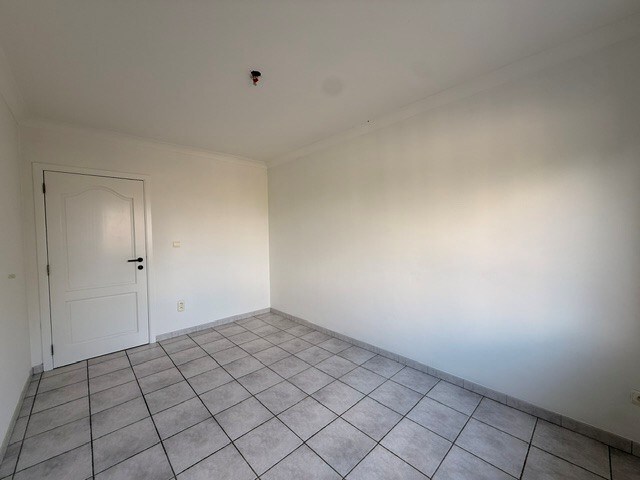 Prachtig appartement met 2 slaapkamers, terras en garage in het centrum van Dilsen 