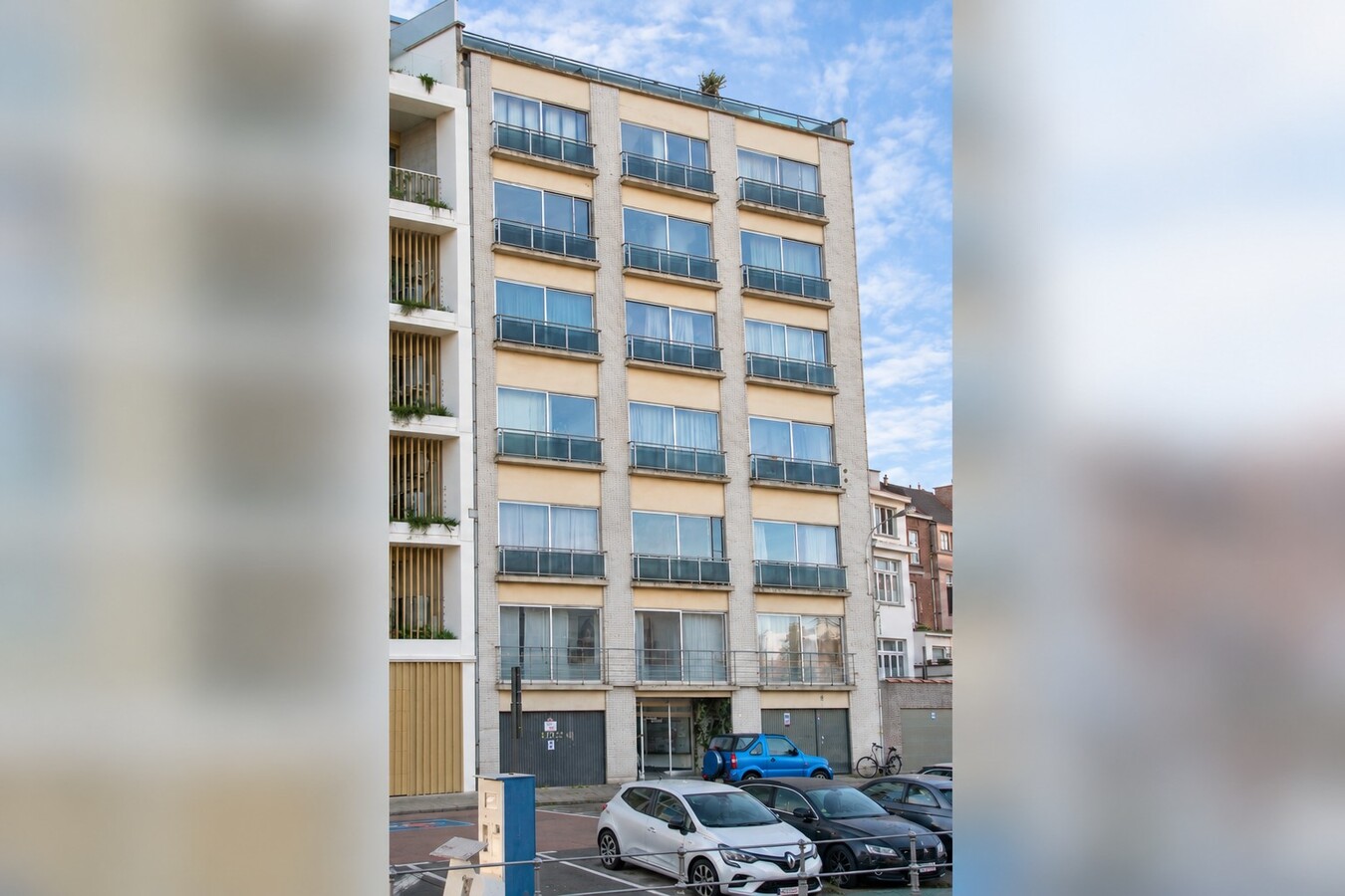 lichtrijke studio te koop perfect als investering of eigenwoonst. 