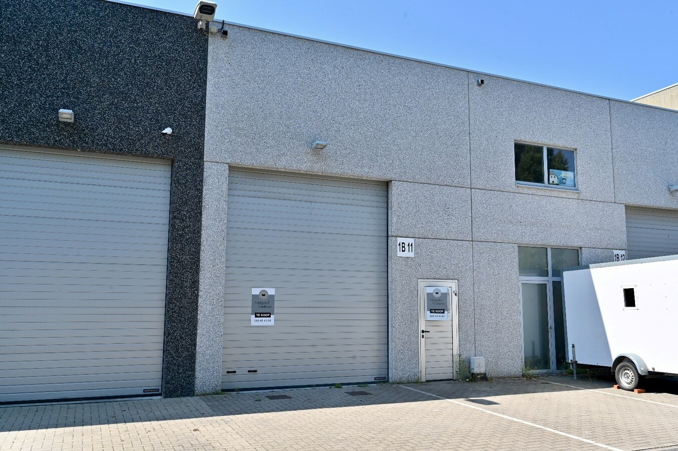 RECENTE RUIME LOODS OP CENTRALE LIGGING TE BREDENE 