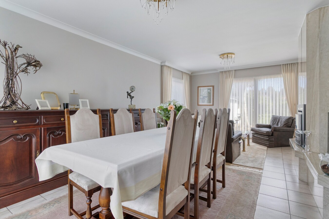 Verzorgde woning met 3 slaapkamers op een perceel van 855 m2 