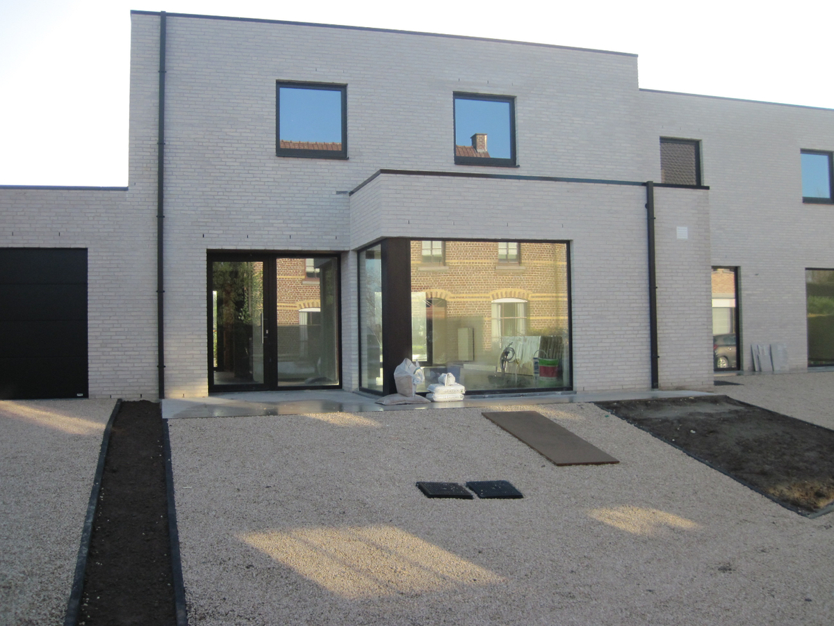 Splinternieuwe, eigentijdse BEN-woning !  TOPPER !! 