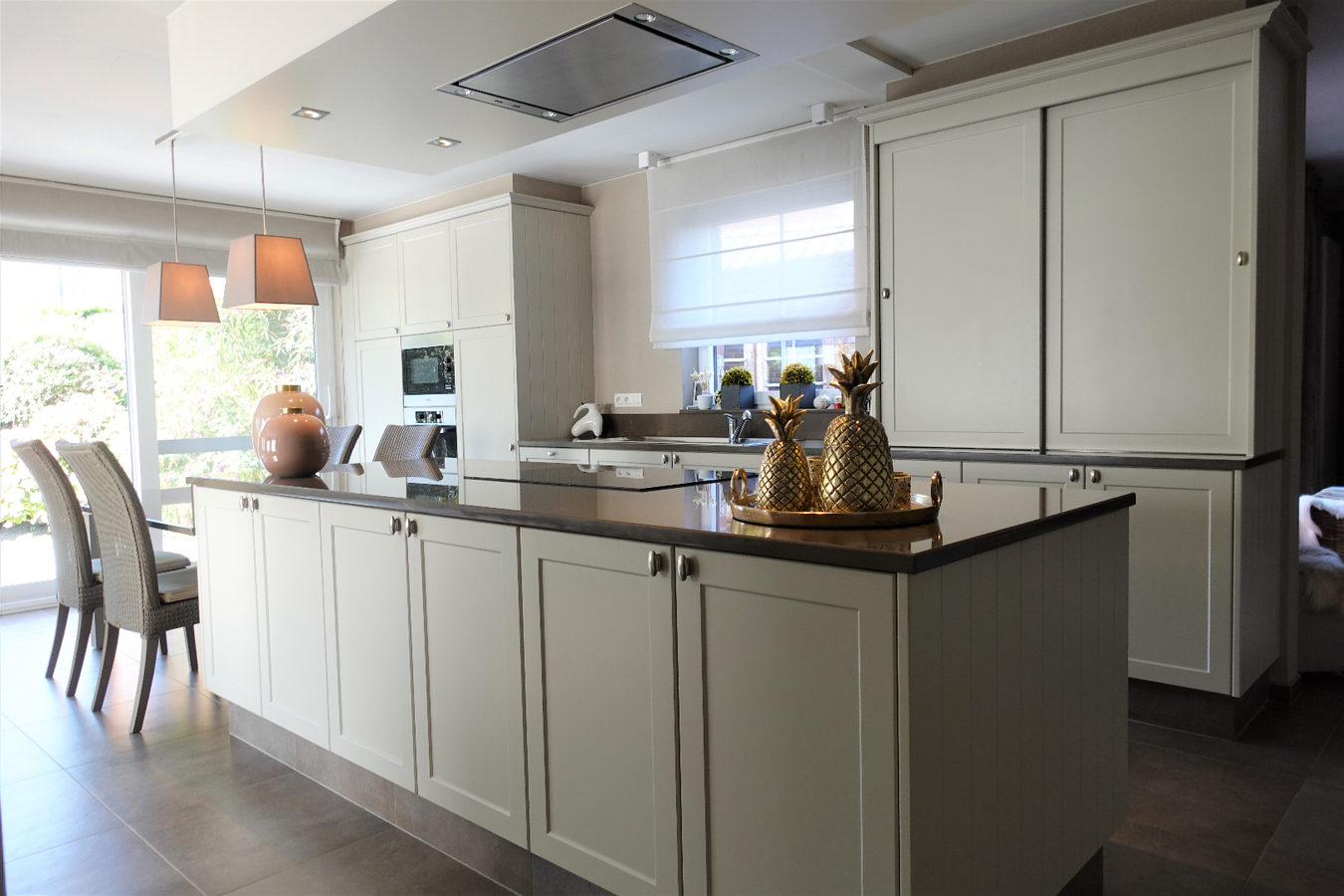 Ruime instapklare halfopen bebouwing 