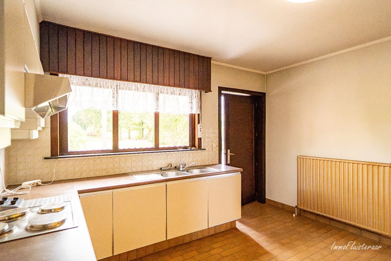 Vrijstaande woning met bijgebouw op 1 ha (Aankoop extra aanpalende ca. 2 ha mogelijk) te Heist-op-den-Berg 