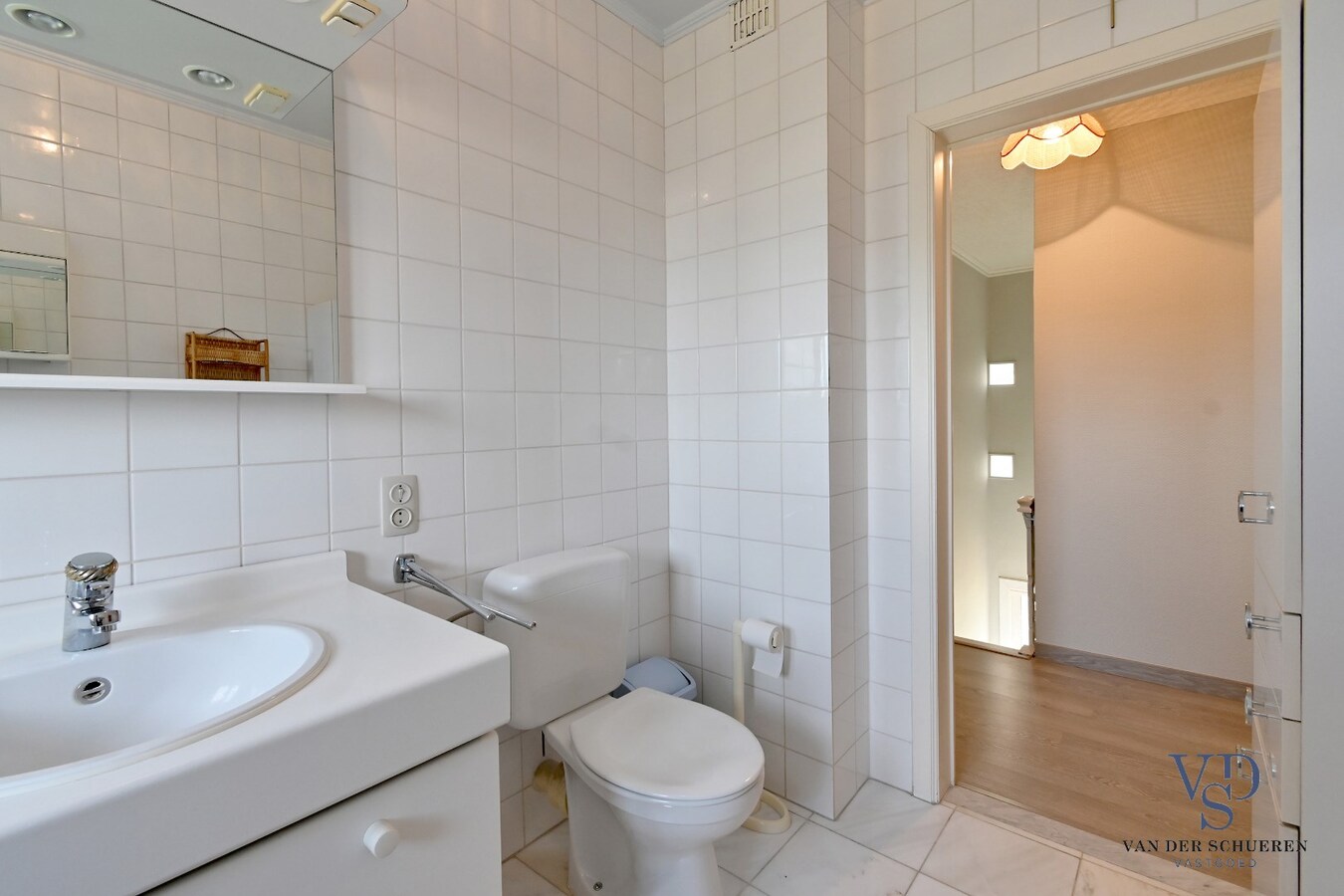 Degelijke, ruime eigendom in rustige residentiële wijk 