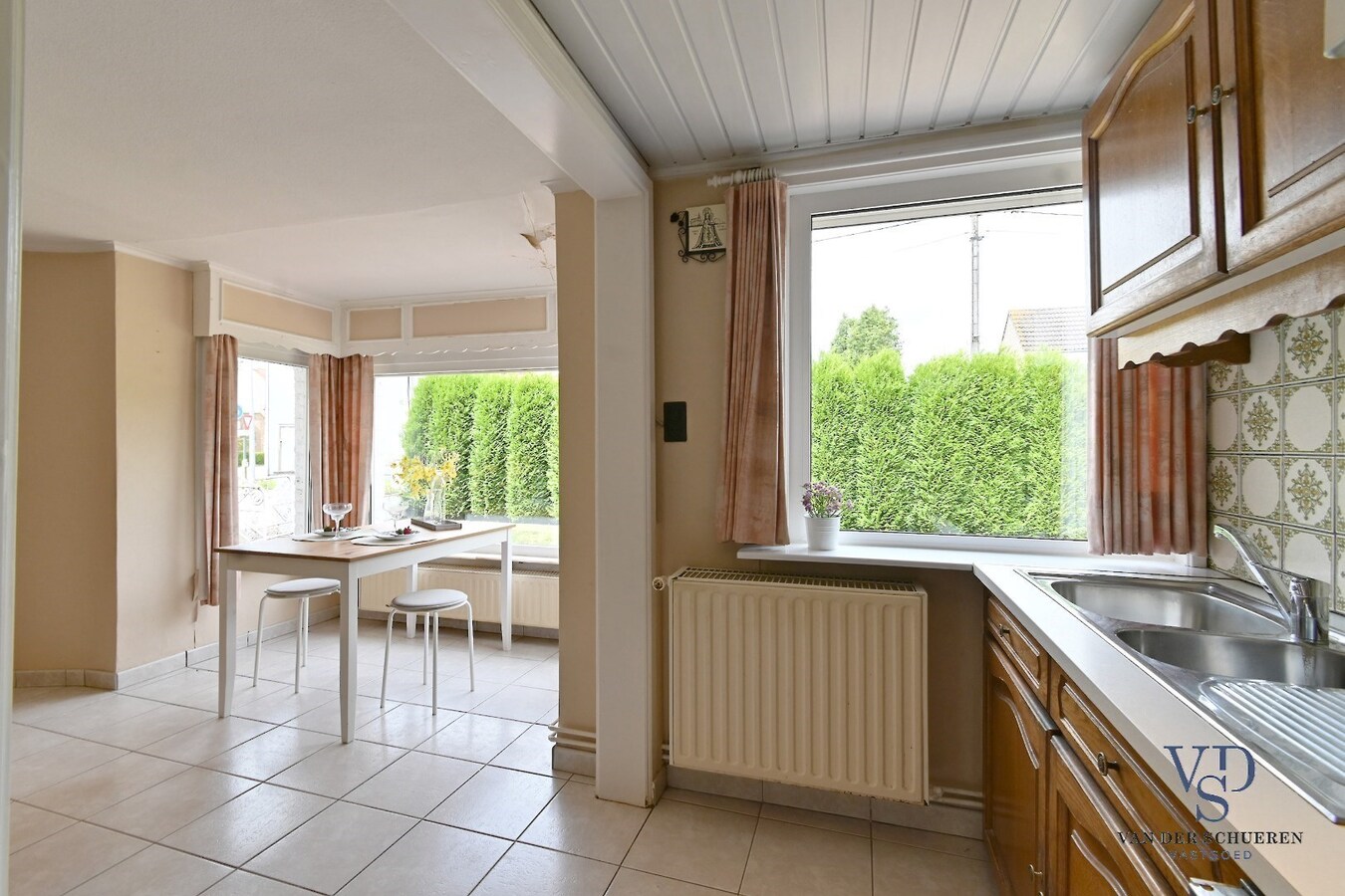 Degelijke Half Open bebouwing 