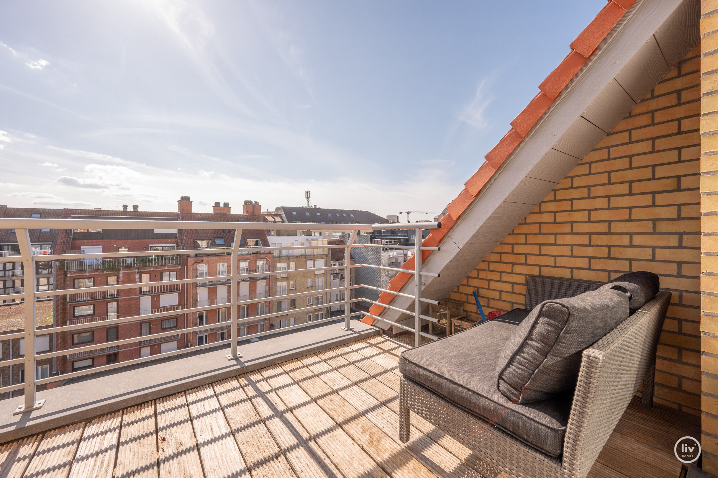 Spacieux duplex avec 3 chambres dans un emplacement de premier choix sur la Van Bunnenvaan à Knokke. 
