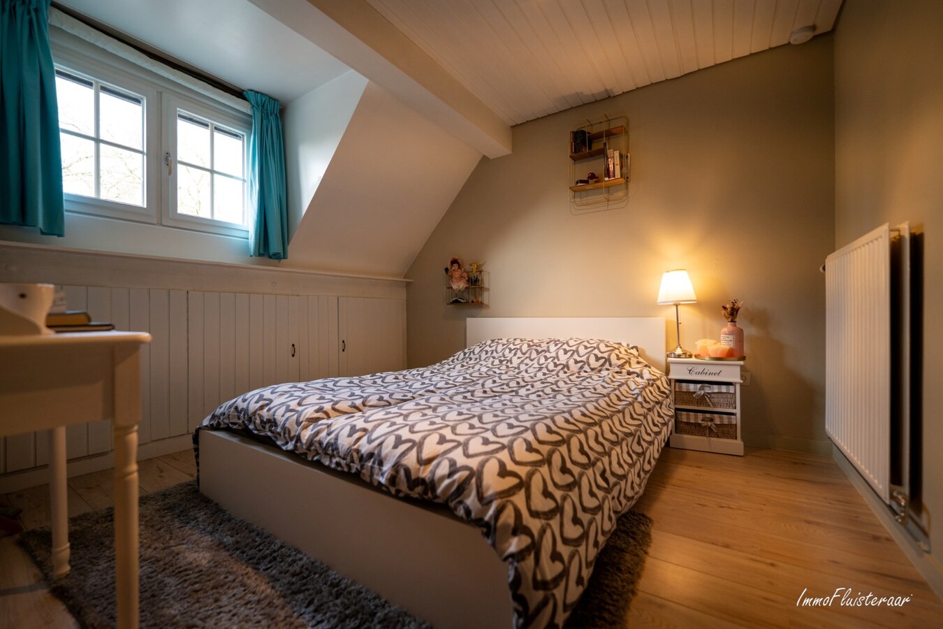 Karakteristieke woning met charmante chalet en paardenfaciliteiten op ca. 9.604 m² te Geel 