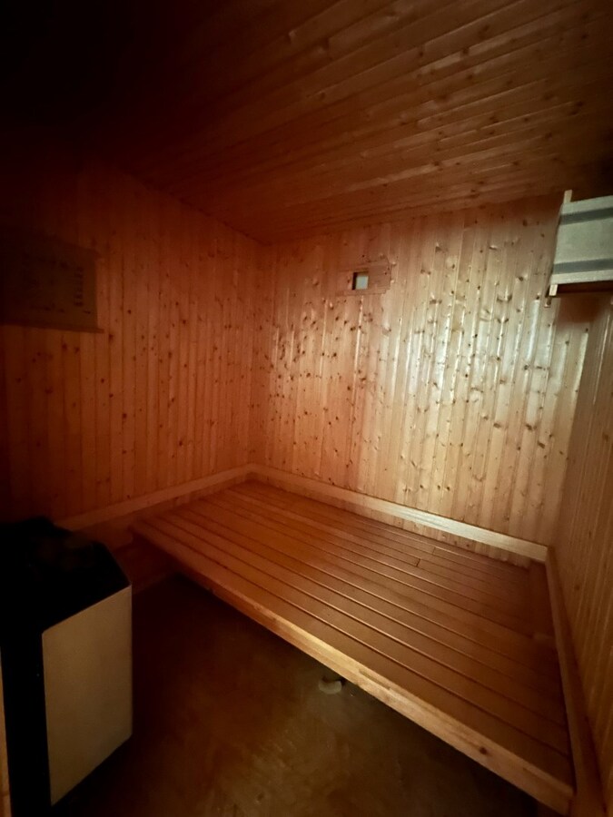 Ruime te renoveren woning met 5 slaapkamers op 1.250 m² 