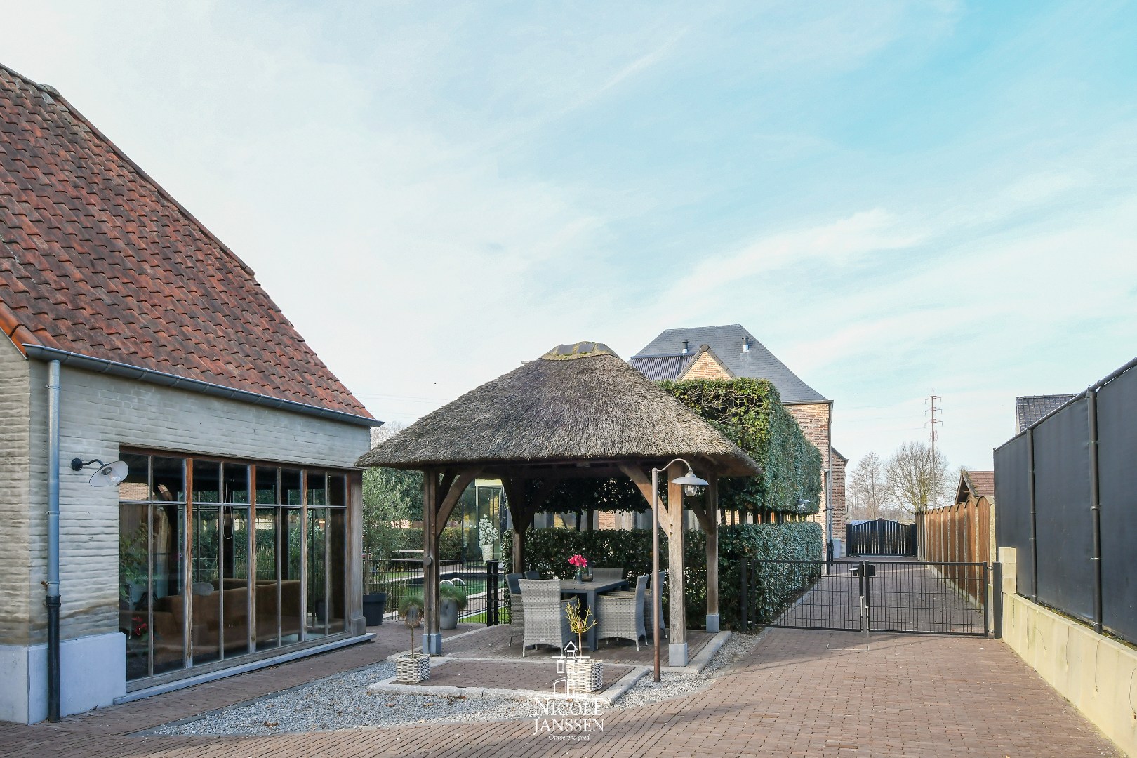 Gelegen aan de achterzijde van het perceel 