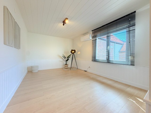Trendy halfopen bebouwing met tuin en uitweg te Wevelgem ! *** NONO INSPIRED*** 