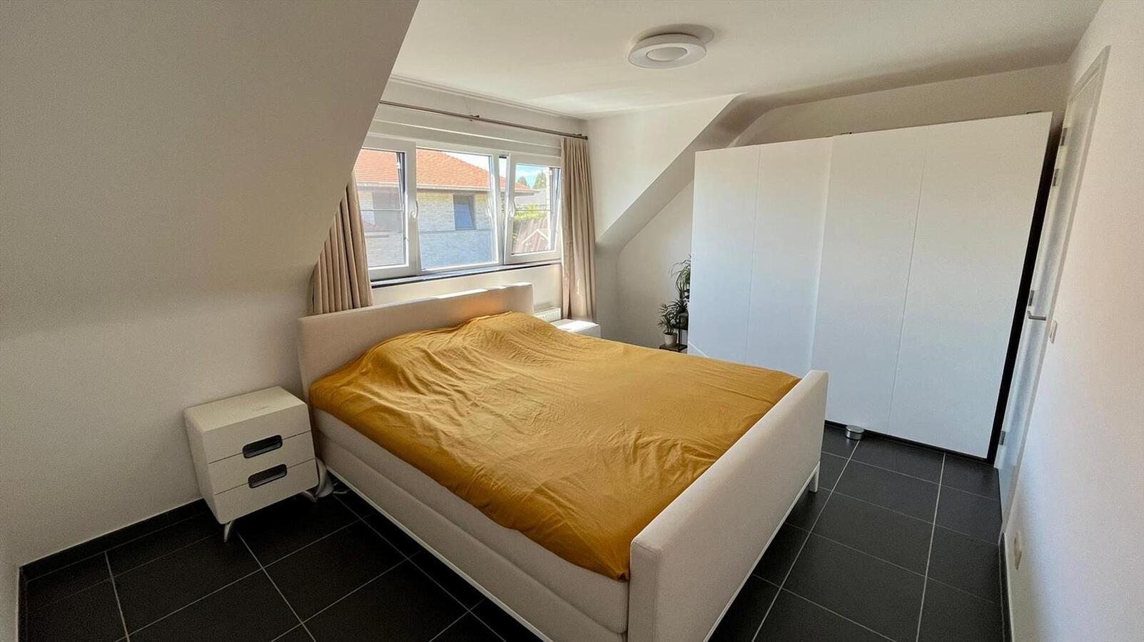 Ruime villa in residentiële wijk te Dikkelvenne 