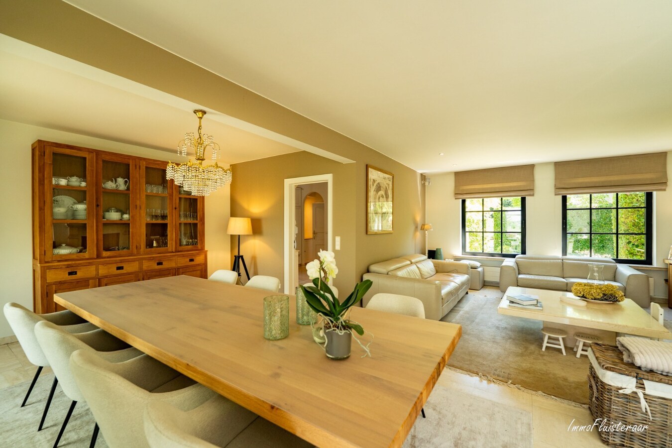 Prachtige villa met zwembad en luxueus poolhouse met optioneel bij te kopen weiland van ca. 21.856 m2 te Hove 