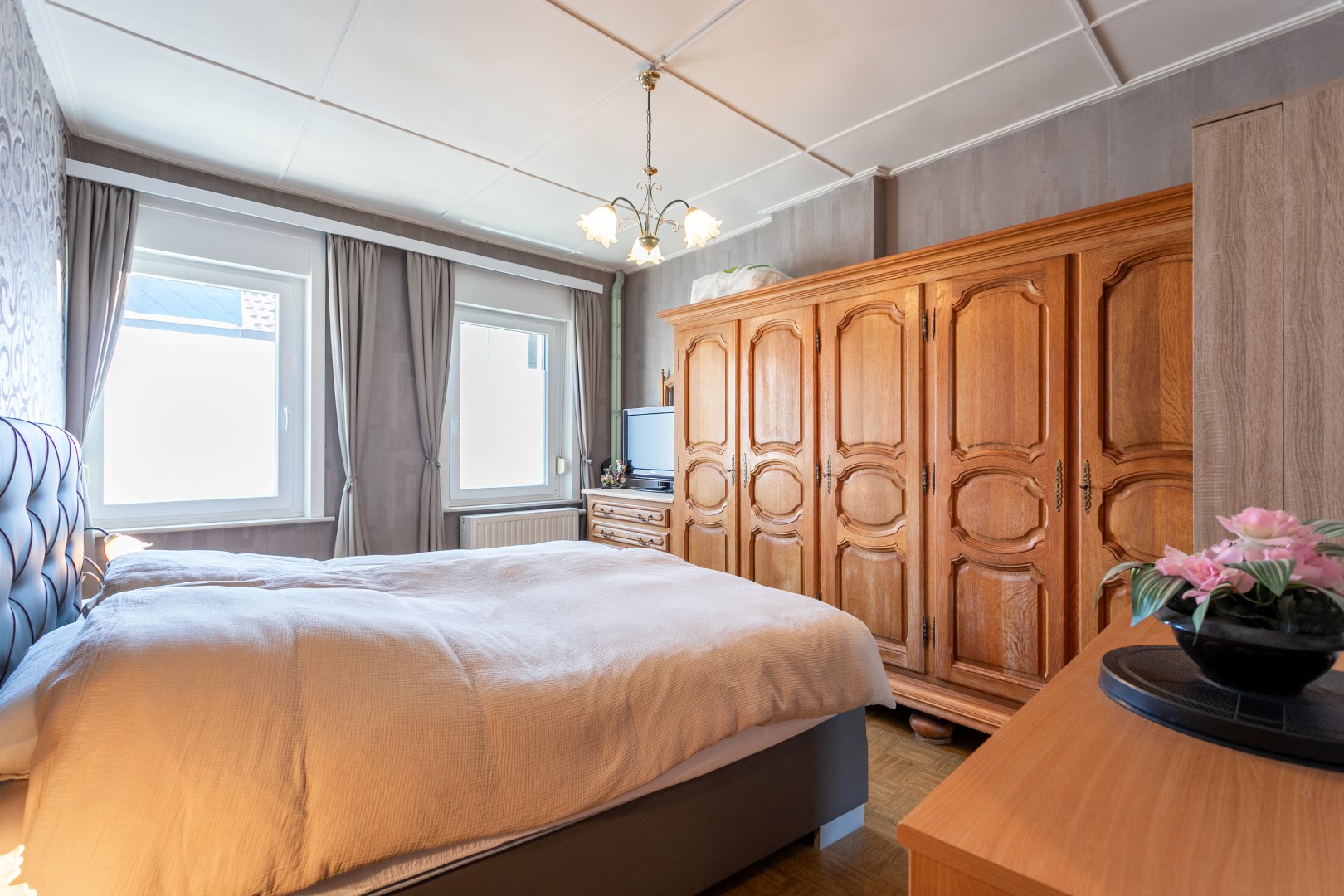 Woning met 2 slpk en ruime tuin (8a60) 