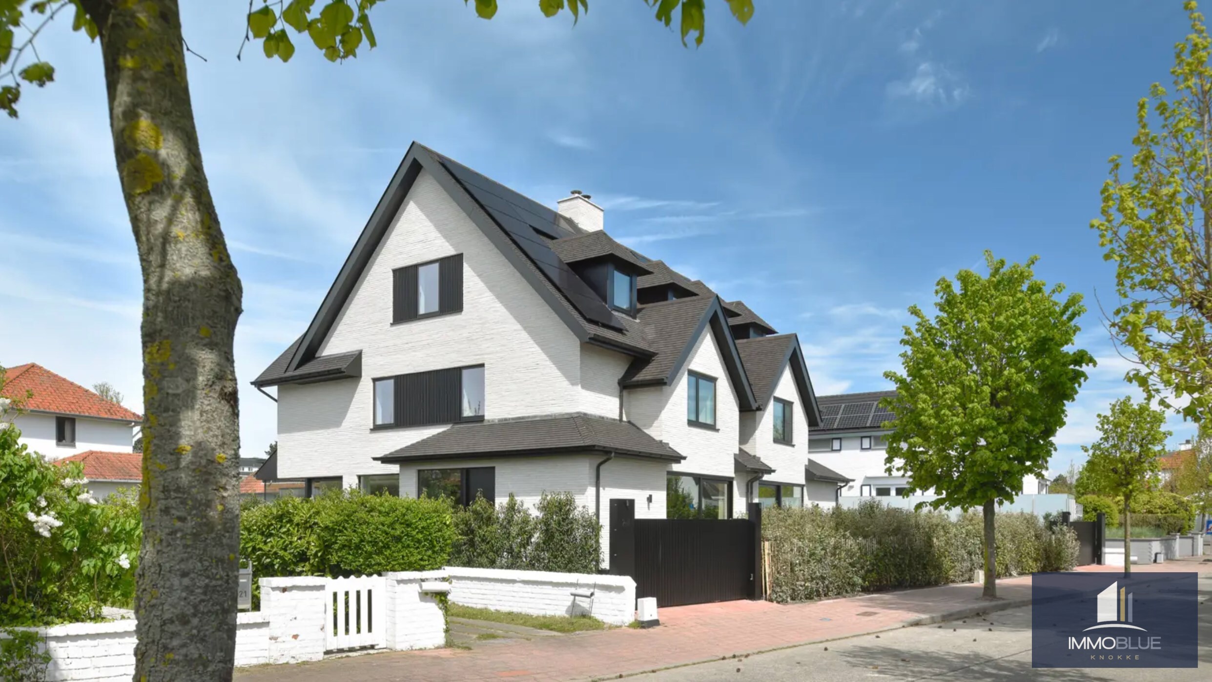 Nieuwbouw koppelvilla dichtbij het centrum van Knokke en op wandelafstand van het strand. 