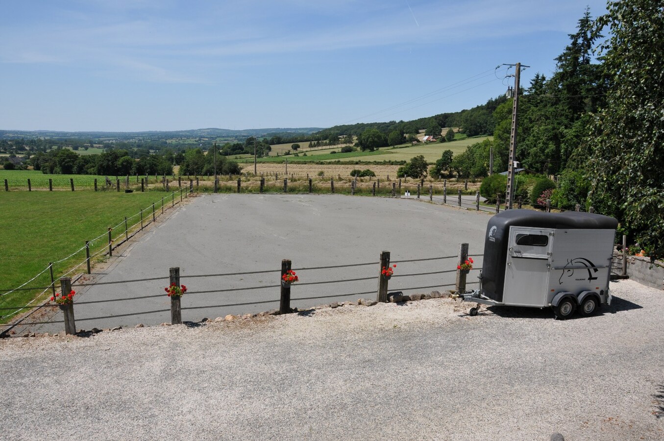 Prachtige, volledig gerenoveerde villa/paardenlandgoed op ca. 2,8 ha in Calvados, Normandië, Frankrijk 