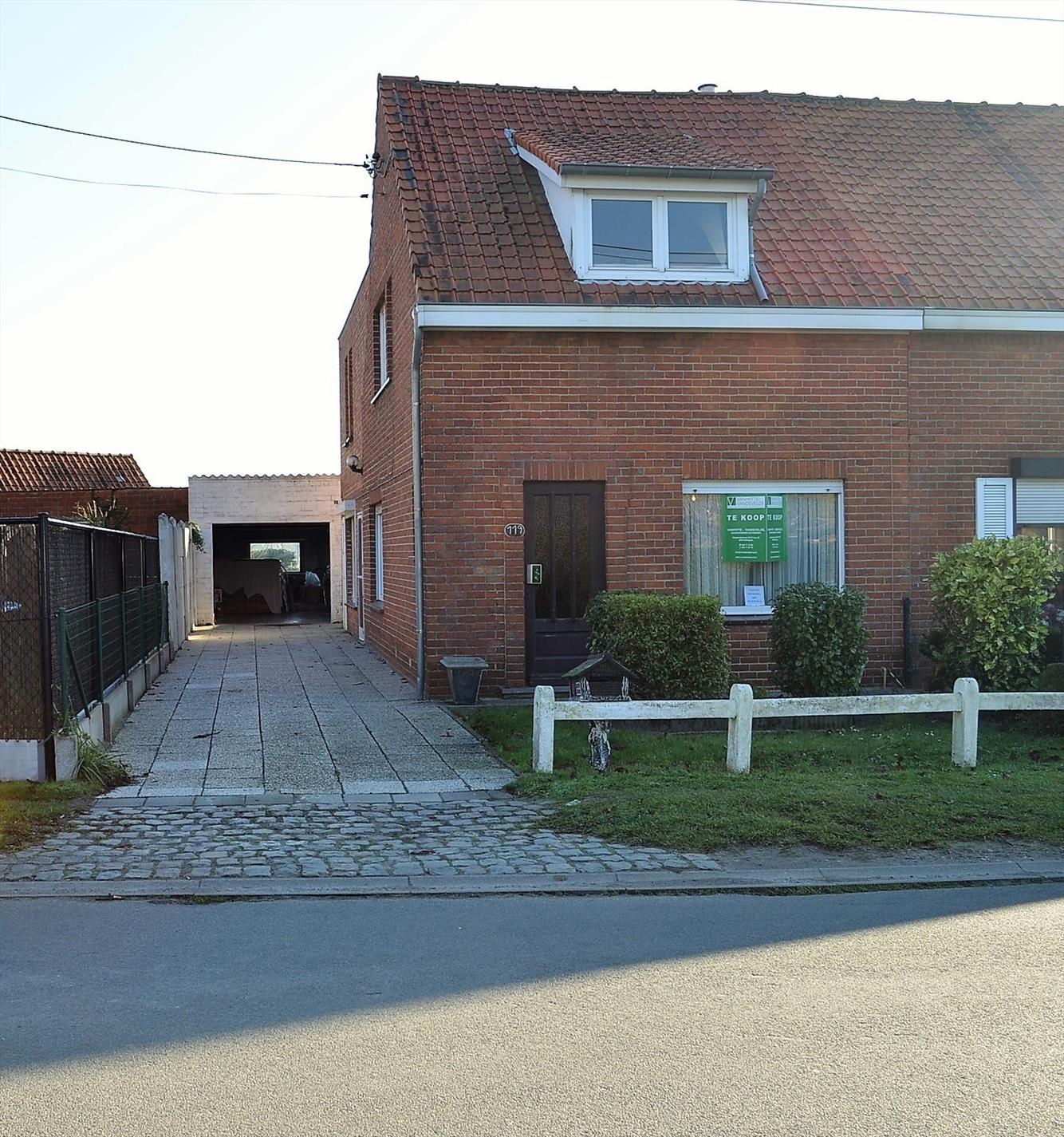 Op te frissen woning op 286m² rustig gelegen te Maldegem 