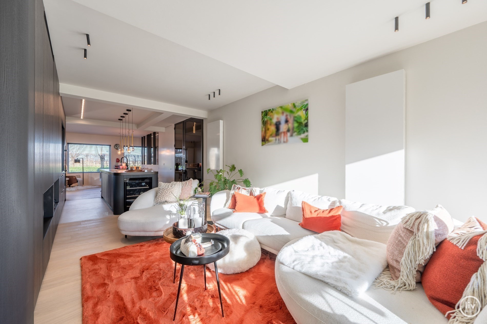 Belle maison individuelle rénovée avec goût dans un emplacement de premier choix dans la rue Kalfstraat à Knokke. 