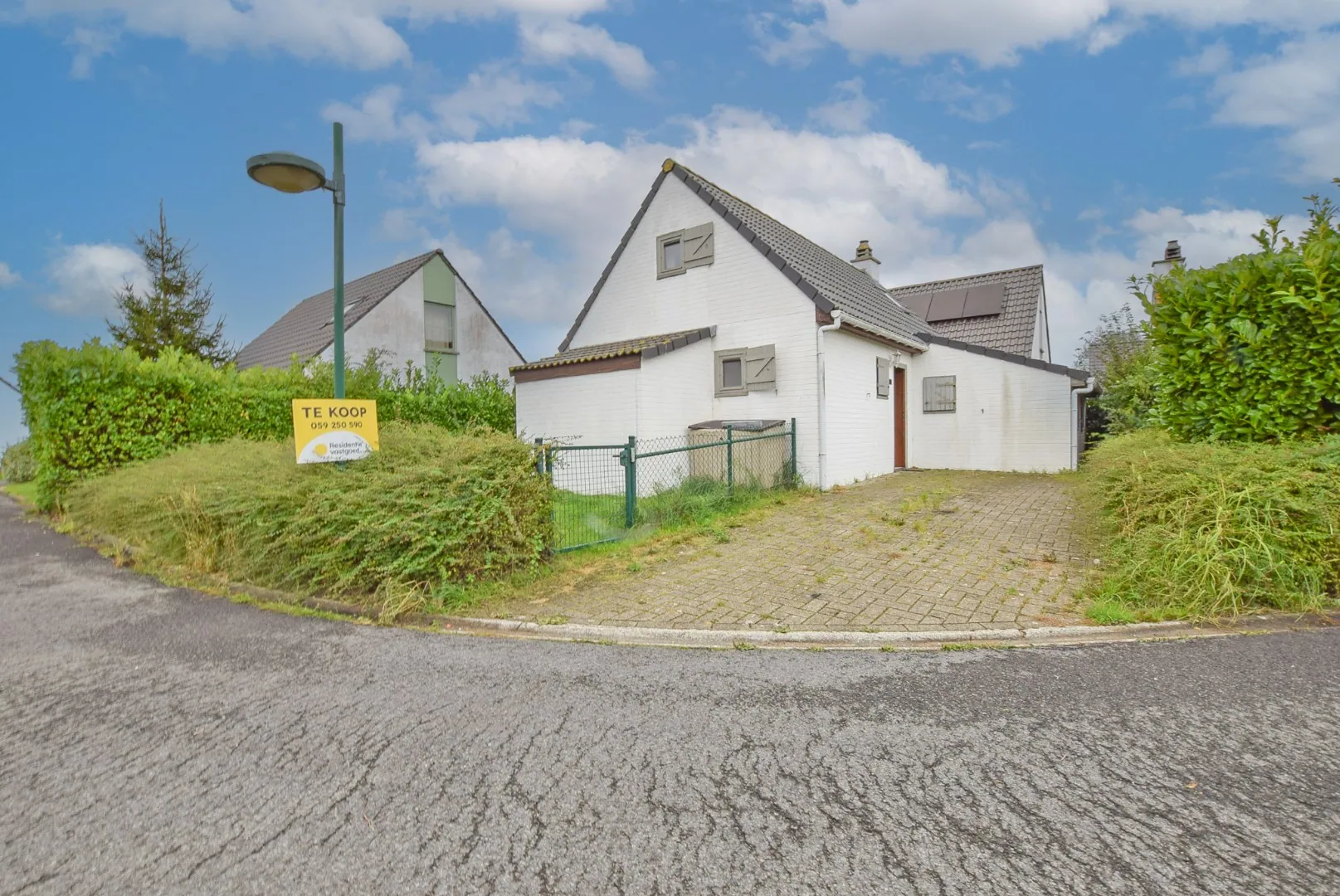 Vakantiewoning op 188 m² met 4 slaapkamers nabij het spaarbekken van Nieuwpoort, inclusief private parking.