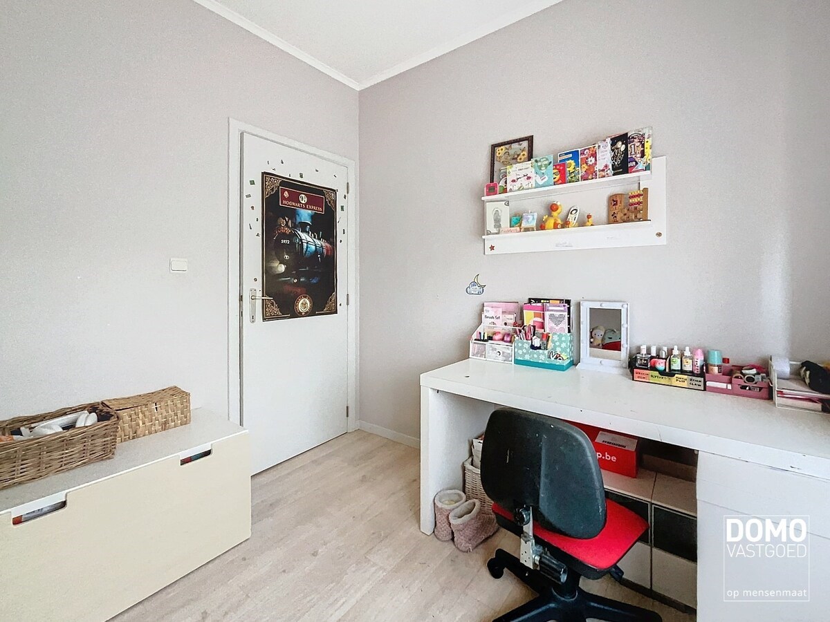 Ruime open bebouwing met tuin en inpandige garage gelegen te Spalbeek. 