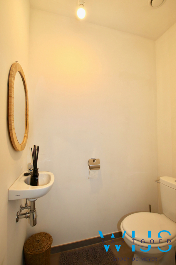 Instapklaar woonhuis met 3 slaapkamers &amp; tuin ! 