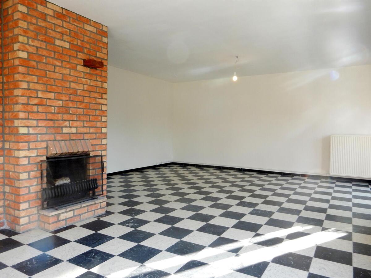 Charmante half-open woning op rustige ligging 