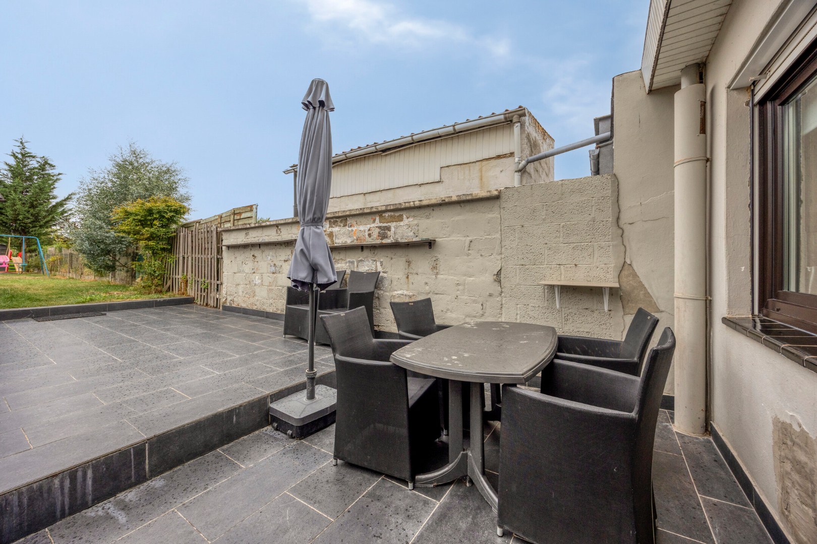 Instapklare woning met 4 slpk en ruime tuin 