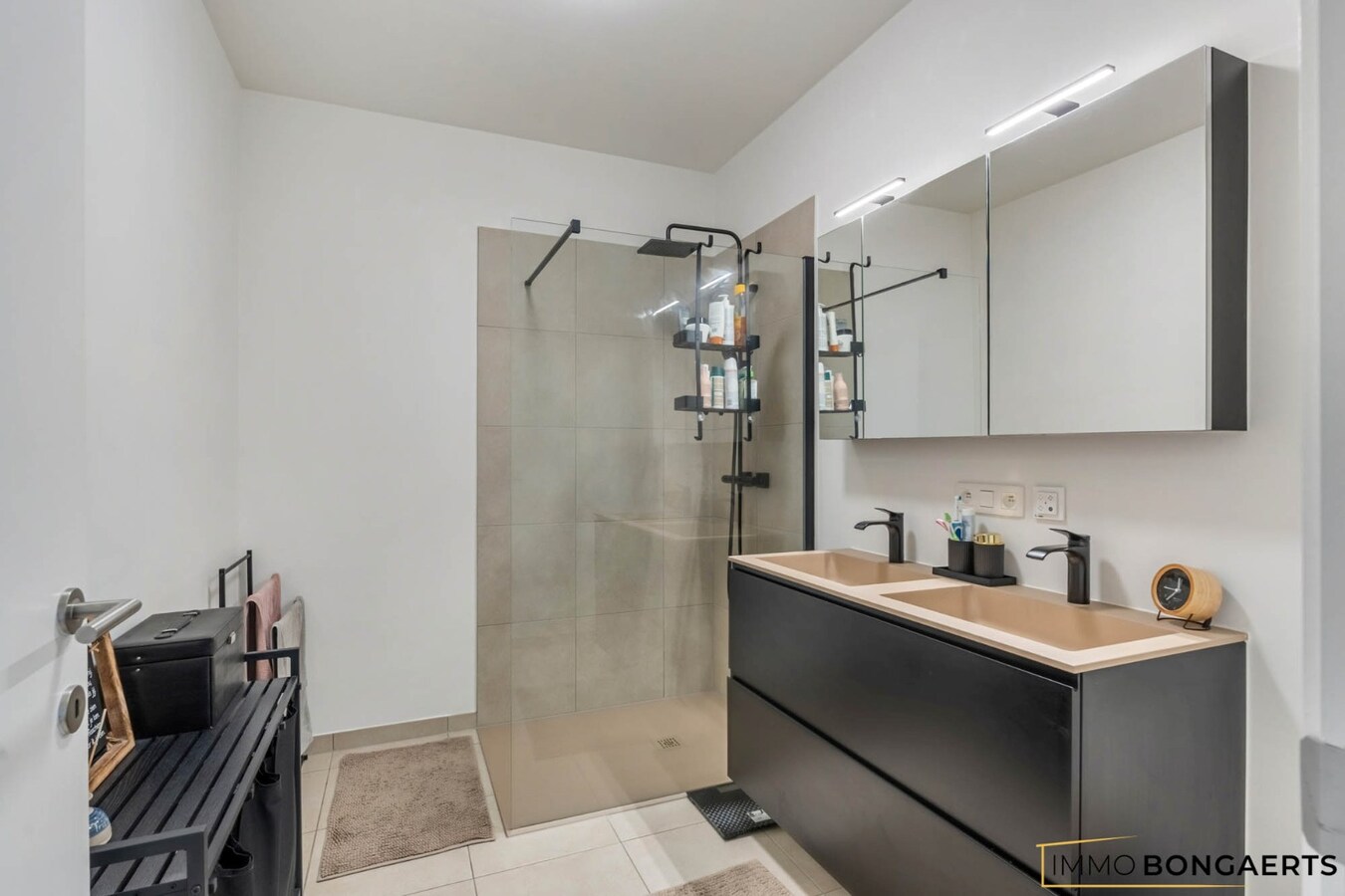 Recent 1-slaapkamerappartement nabij centrum Genk 